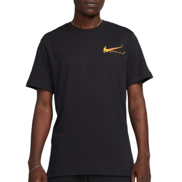 NWT Nike Sportswear Short Sleeve T-shirt/Tech Light Shorts Bundle